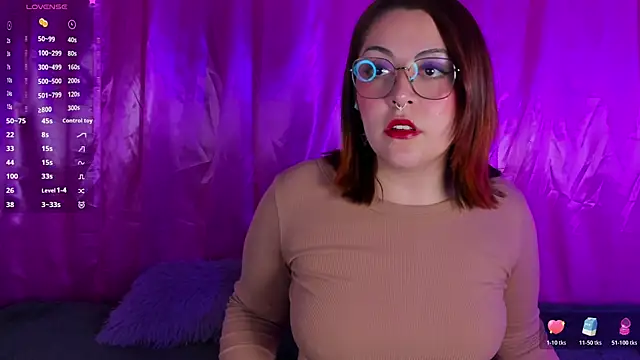 Lil Violet online show from June 16, 2026, 3:50 am