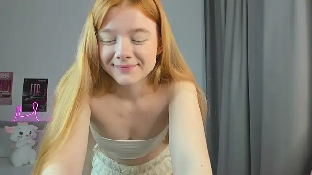 Snapshot of Evie_Tomioka chatting on July 3, 2026, 4:52 am Evie Tomioka online show from July 3, 2026, 4:52 am