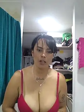 Snapshot of Juanita6908 chatting on June 10, 2026, 11:28 pm Juanita6908 online show from June 10, 2026, 11:28 pm