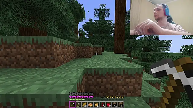 Snapshot of DemonHunterBoy chatting on June 9, 2026, 9:38 pm DemonHunterBoy online show from June 9, 2026, 9:38 pm