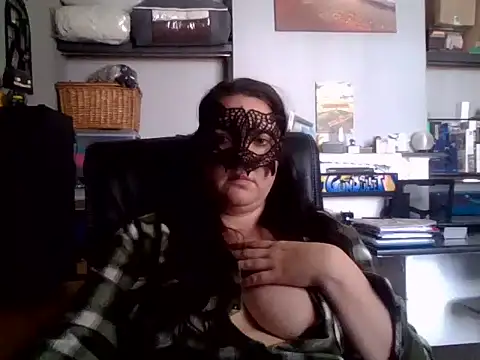 lucyladybug online show from August 7, 2026, 12:33 pm