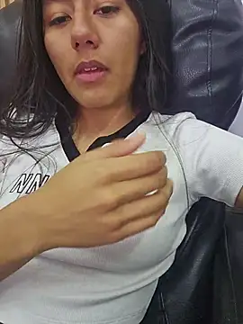 Carla Alvez online show from July 13, 2026, 6:40 pm