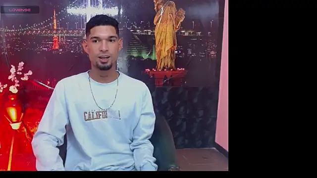 Snapshot of Carlos_eclipse chatting on June 29, 2026, 7:35 pm Carlos eclipse online show from June 29, 2026, 7:35 pm