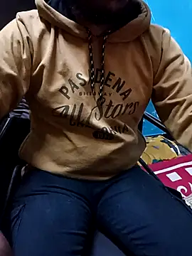 Snapshot of Lawrencedlkk007 chatting on November 30, 2025, 8:37 am Lawrencedlkk007 online show from November 30, 2025, 8:37 am