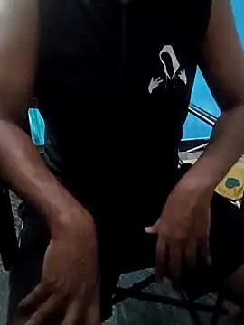 Snapshot of Lawrencedlkk007 chatting on April 10, 2026, 9:49 am Lawrencedlkk007 online show from April 10, 2026, 9:49 am