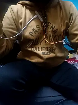 Snapshot of Lawrencedlkk007 chatting on February 7, 2026, 2:47 pm Lawrencedlkk007 online show from February 7, 2026, 2:47 pm