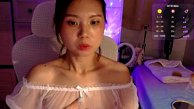 Snapshot of urgrl_portia chatting on July 10, 2026, 10:48 am urgrl portia online show from July 10, 2026, 10:48 am