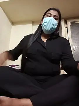 Snapshot of Sweathatamil chatting on June 22, 2026, 5:43 pm Sweathatamil online show from June 22, 2026, 5:43 pm
