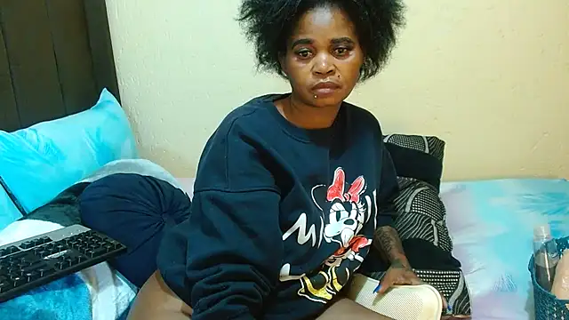 NaughtyLuux12 online show from July 11, 2026, 1:28 am
