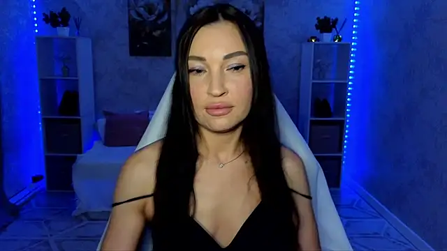 NikoleMills online show from July 11, 2026, 6:13 am