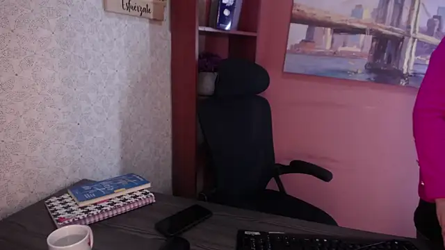 Snapshot of Brenda_Levine chatting on July 10, 2026, 11:43 am Brenda Levine online show from July 10, 2026, 11:43 am