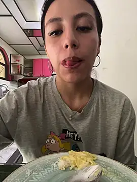 Snapshot of IvyDove chatting on June 28, 2026, 10:16 pm IvyDove online show from June 28, 2026, 10:16 pm