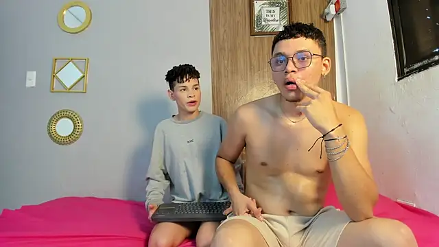 Snapshot of boy_hotparty chatting on July 25, 2026, 7:09 pm boy hotparty online show from July 25, 2026, 7:09 pm