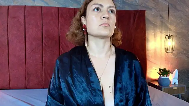 Hinata Moon online show from July 11, 2026, 12:38 pm