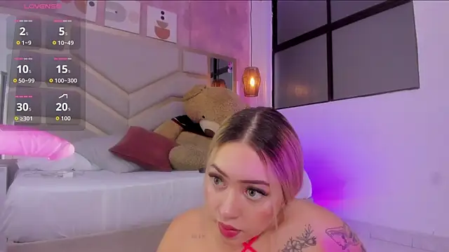 ScarlettRose-1 online show from June 14, 2026, 5:52 am