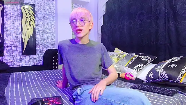 Snapshot of axell_stone_ chatting on July 21, 2026, 9:27 pm axell stone online show from July 21, 2026, 9:27 pm