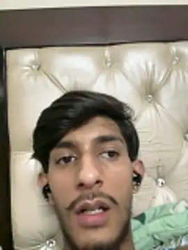 Snapshot of ronnnnn718 chatting on June 13, 2026, 1:53 pm ronnnnn718 online show from June 13, 2026, 1:53 pm