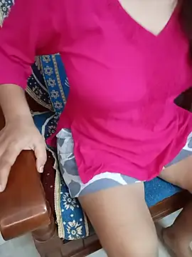 Snapshot of divya-222 chatting on July 9, 2026, 4:28 pm divya-222 online show from July 9, 2026, 4:28 pm