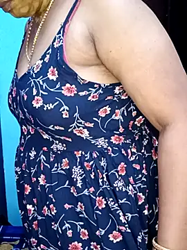 Snapshot of tamil_sarah chatting on July 22, 2026, 6:32 pm tamil sarah online show from July 22, 2026, 6:32 pm