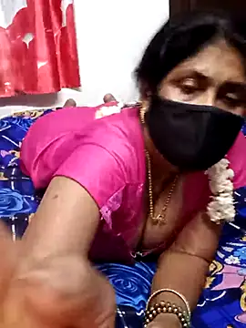 Snapshot of tamil_sarah chatting on August 2, 2026, 7:00 pm tamil sarah online show from August 2, 2026, 7:00 pm