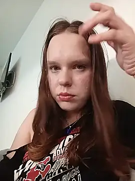 Snapshot of Sara_liss chatting on July 2, 2026, 5:30 pm Sara liss online show from July 2, 2026, 5:30 pm