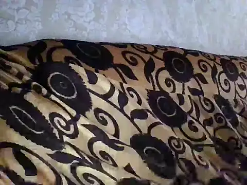 Snapshot of lucyswee chatting on July 19, 2026, 4:54 am lucyswee online show from July 19, 2026, 4:54 am