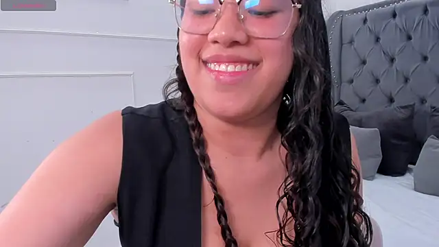 Snapshot of shayra_alina chatting on July 31, 2026, 6:16 pm shayra alina online show from July 31, 2026, 6:16 pm