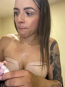  Melany Martinez online show from July 1, 2026, 4:18 pm