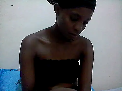 Snapshot of Sweetpother chatting on July 6, 2026, 8:43 am Sweetpother online show from July 6, 2026, 8:43 am