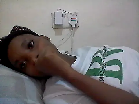 Snapshot of Sweetpother chatting on June 24, 2026, 8:57 am Sweetpother online show from June 24, 2026, 8:57 am