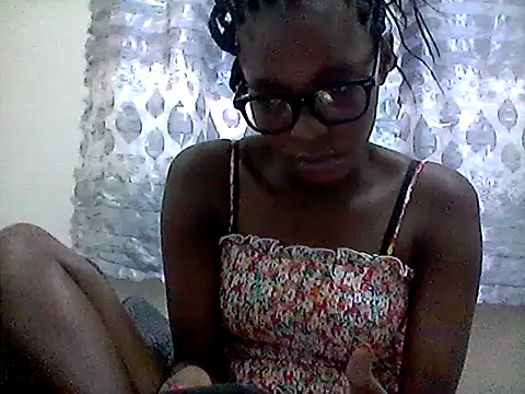 Snapshot of Sweetpother chatting on June 30, 2026, 1:33 pm Sweetpother online show from June 30, 2026, 1:33 pm
