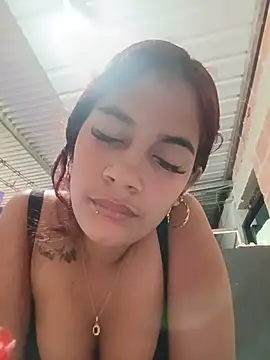 Snapshot of dulce_amber21 chatting on July 10, 2026, 12:27 pm dulce amber21 online show from July 10, 2026, 12:27 pm