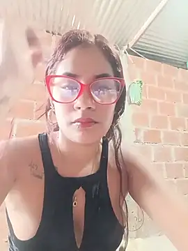 Snapshot of dulce_amber21 chatting on June 25, 2026, 12:21 pm dulce amber21 online show from June 25, 2026, 12:21 pm