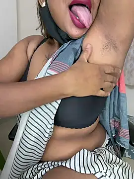 Snapshot of I_am_amisha chatting on July 9, 2026, 12:22 am I am amisha online show from July 9, 2026, 12:22 am