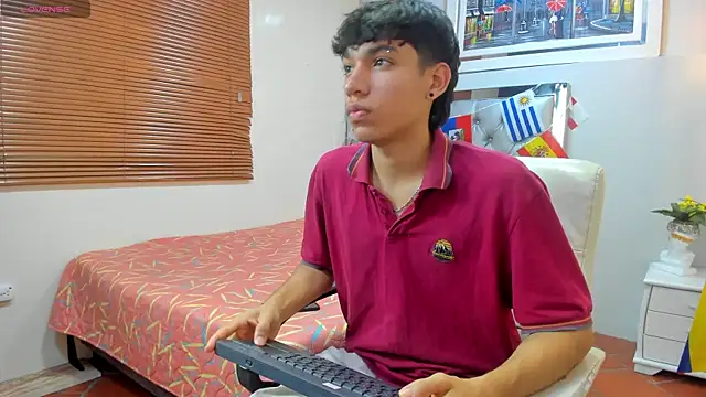 Snapshot of Jake_Falcon chatting on July 17, 2026, 11:29 am Jake Falcon online show from July 17, 2026, 11:29 am
