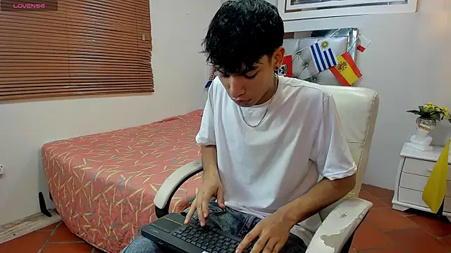 Snapshot of Jake_Falcon chatting on July 15, 2026, 11:28 am Jake Falcon online show from July 15, 2026, 11:28 am