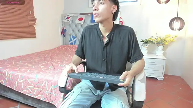 Snapshot of Jake_Falcon chatting on June 19, 2026, 11:27 am Jake Falcon online show from June 19, 2026, 11:27 am