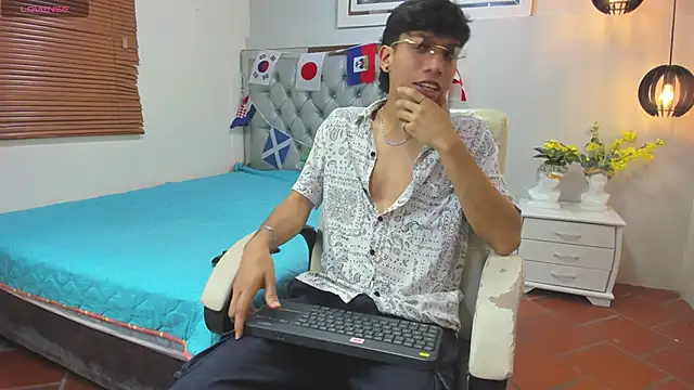 Snapshot of Jake_Falcon chatting on June 30, 2026, 11:32 am Jake Falcon online show from June 30, 2026, 11:32 am