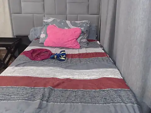 Snapshot of Wifey_Amanda chatting on July 3, 2026, 5:47 am Wifey Amanda online show from July 3, 2026, 5:47 am