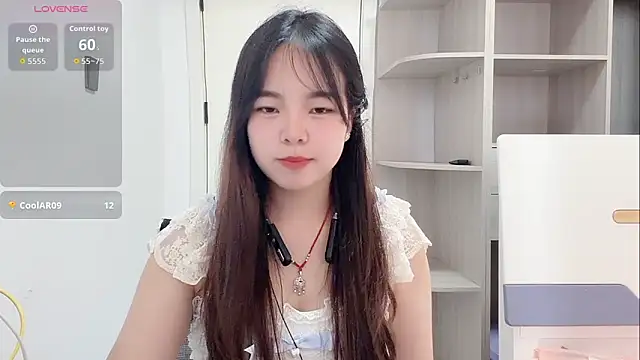 Snapshot of hellokiki99 chatting on June 14, 2026, 2:24 am hellokiki99 online show from June 14, 2026, 2:24 am