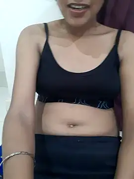 Snapshot of Riya5677 chatting on July 3, 2026, 3:57 am Riya5677 online show from July 3, 2026, 3:57 am