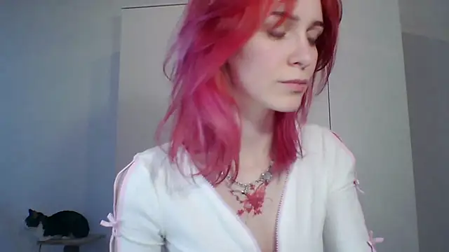 Snapshot of KayleneWesterberg chatting on June 19, 2026, 3:07 pm KayleneWesterberg online show from June 19, 2026, 3:07 pm