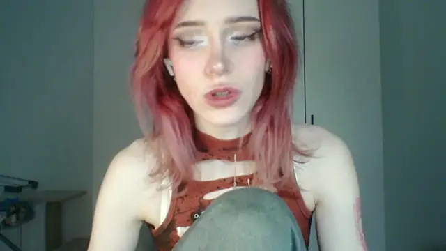 Snapshot of KayleneWesterberg chatting on July 12, 2026, 3:02 pm KayleneWesterberg online show from July 12, 2026, 3:02 pm