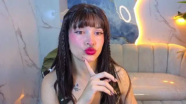 Snapshot of Lily_Tx chatting on August 6, 2026, 12:44 pm Lily Tx online show from August 6, 2026, 12:44 pm