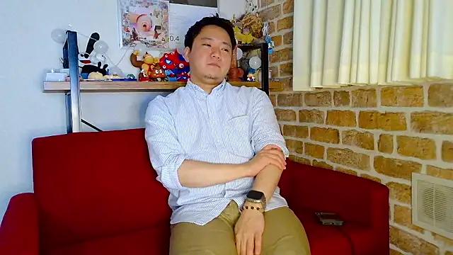 Snapshot of KensClinic chatting on June 20, 2026, 12:10 pm KensClinic online show from June 20, 2026, 12:10 pm