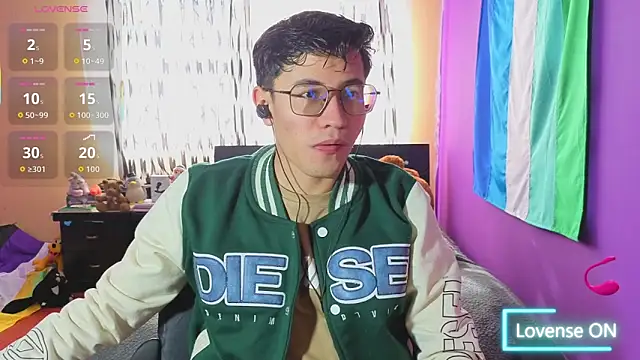 Snapshot of Angelito_Twink chatting on June 21, 2026, 8:36 pm Angelito Twink online show from June 21, 2026, 8:36 pm