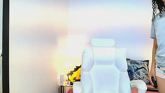 Snapshot of Isabella_Sophia19 chatting on July 10, 2026, 10:48 am Isabella Sophia19 online show from July 10, 2026, 10:48 am