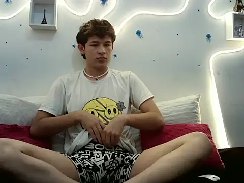 Snapshot of christian_foxx_ chatting on June 14, 2026, 7:26 pm christian foxx online show from June 14, 2026, 7:26 pm