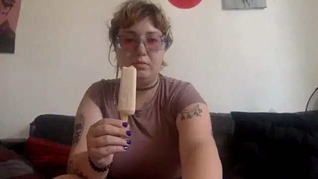 Snapshot of mysteradecadent chatting on June 26, 2026, 11:27 am mysteradecadent online show from June 26, 2026, 11:27 am
