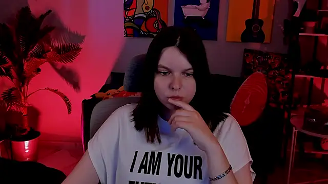 Snapshot of EvaOhara chatting on July 5, 2026, 7:59 am EvaOhara online show from July 5, 2026, 7:59 am